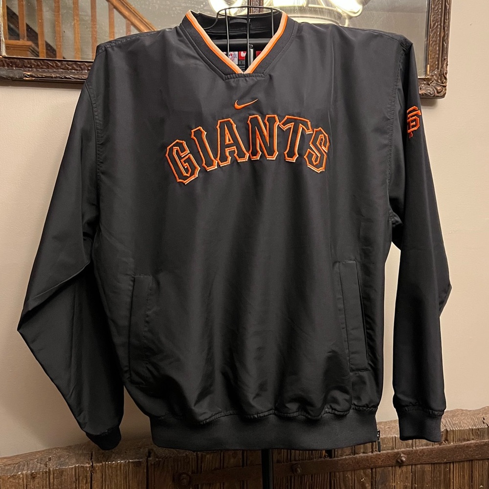 NIKE SF Giants Jacket. Very good condition.  Size M